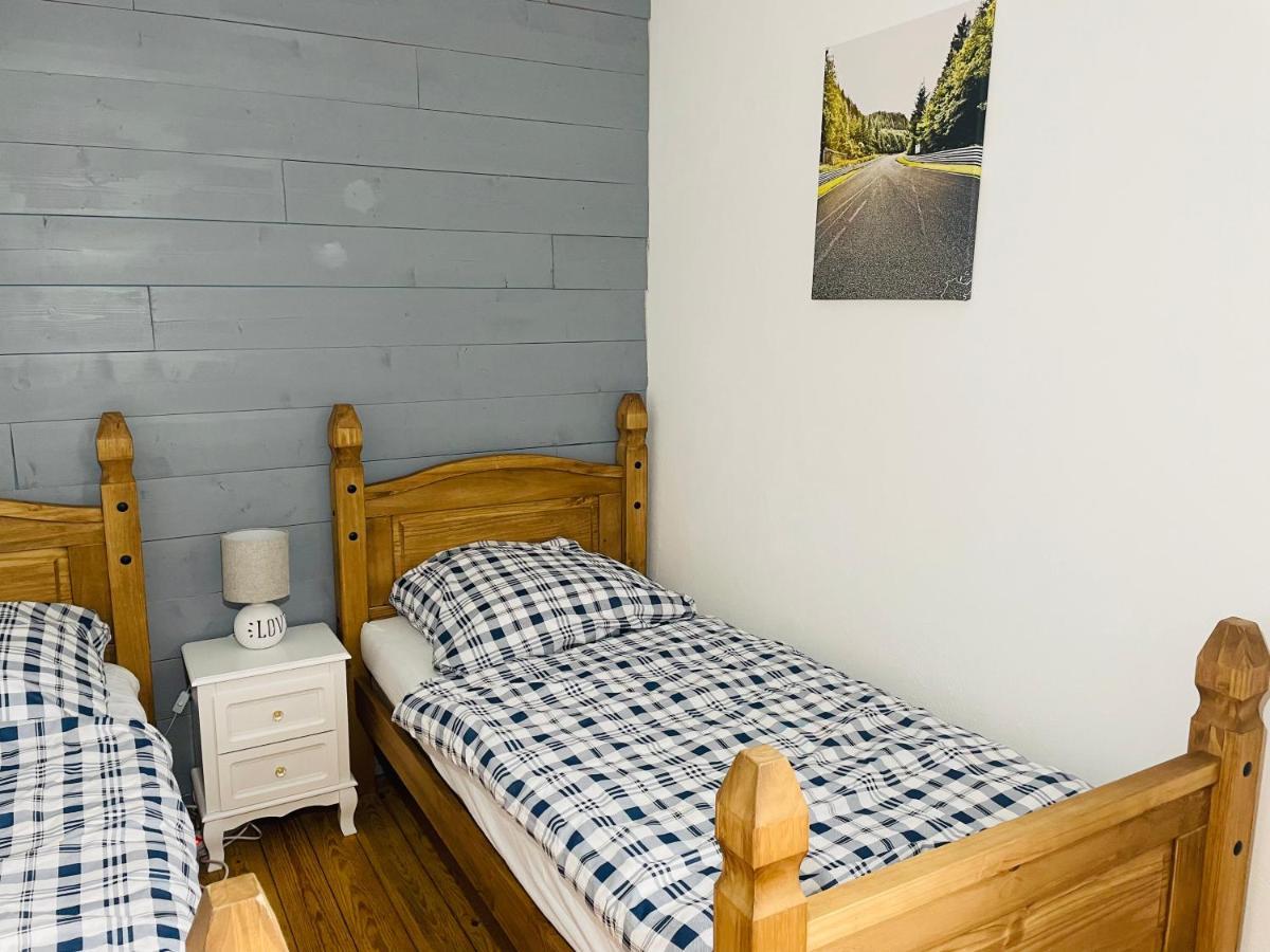 Ferienhaus Backesgarten Fuer 22 Personen Neichen Zewnętrze zdjęcie
