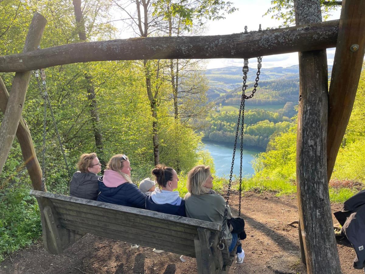 Ferienhaus Backesgarten Fuer 22 Personen Neichen Zewnętrze zdjęcie