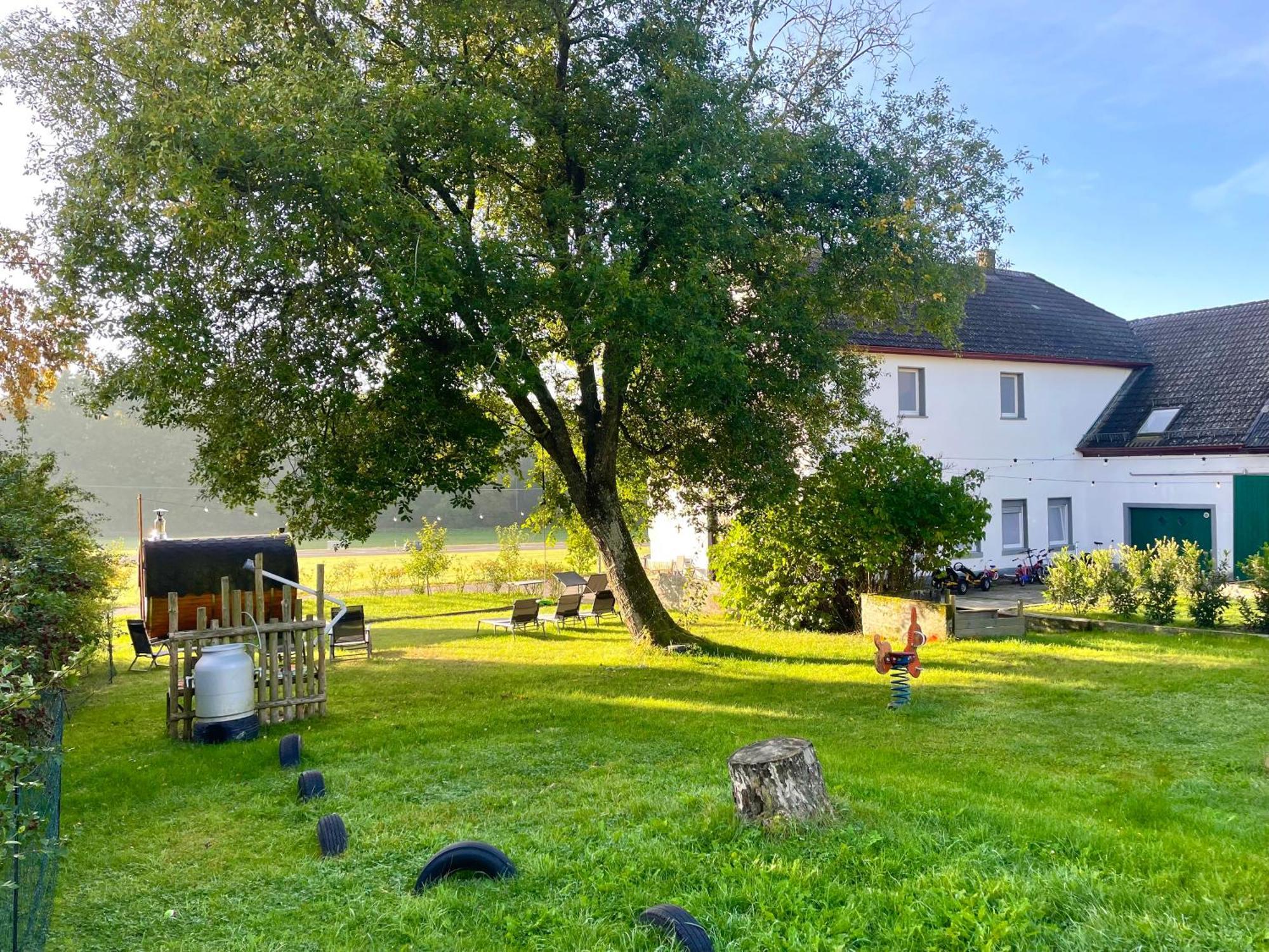 Ferienhaus Backesgarten Fuer 22 Personen Neichen Zewnętrze zdjęcie